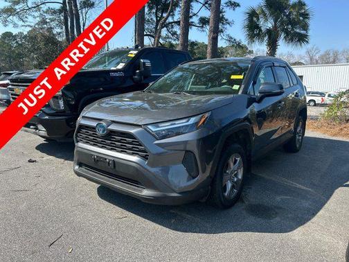 2022 Toyota RAV4 Hybrid XLE