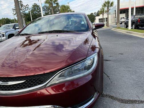 2017 Chrysler 200 Limited