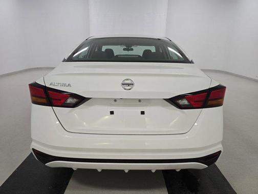 2022 Nissan Altima S FWD