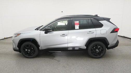 2025 Toyota RAV4 Hybrid SE