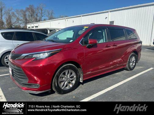 2021 Toyota Sienna LE