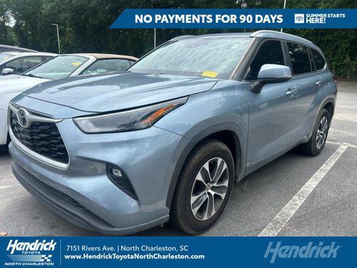 Moon Dust 2023 Toyota Highlander XLE