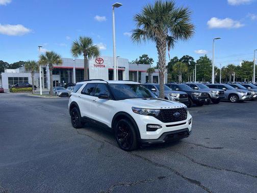 Star White Metallic Tri-Coat 2023 Ford Explorer ST