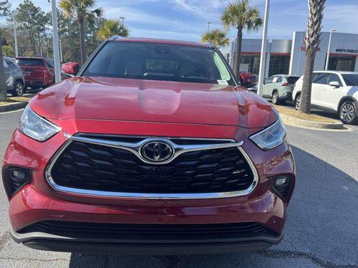 2022 Toyota Highlander Limited