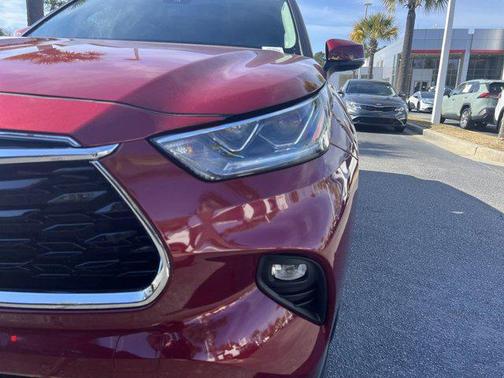 2022 Toyota Highlander Limited