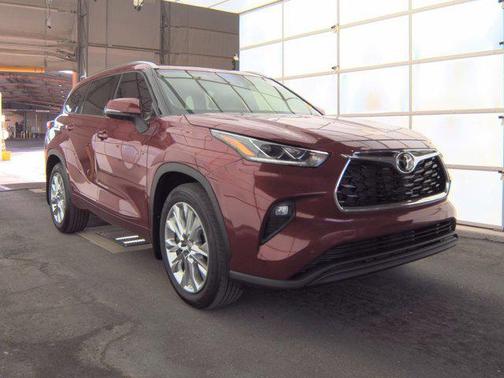 2022 Toyota Highlander Limited