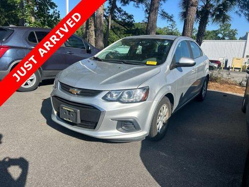 Silver Ice Metallic 2019 Chevrolet Sonic LT