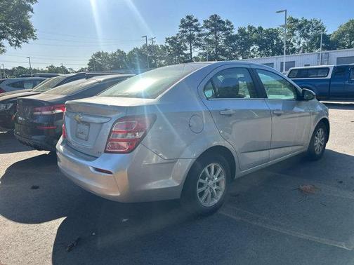 Silver Ice Metallic 2019 Chevrolet Sonic LT