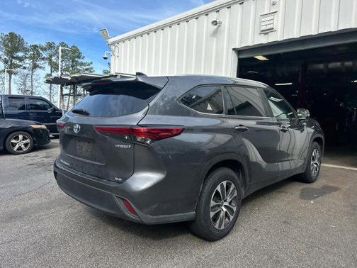 2023 Toyota Highlander Hybrid XLE