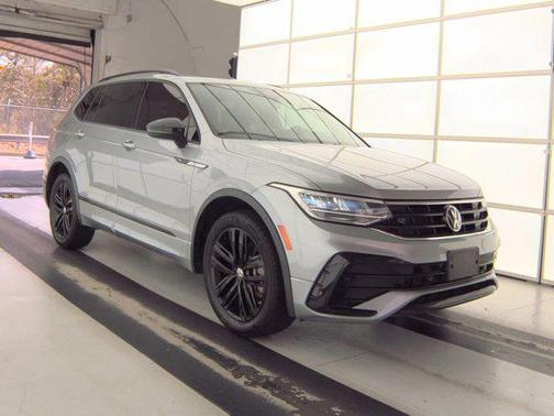 2022 Volkswagen Tiguan 2.0T SE R-Line Black 4MOTION