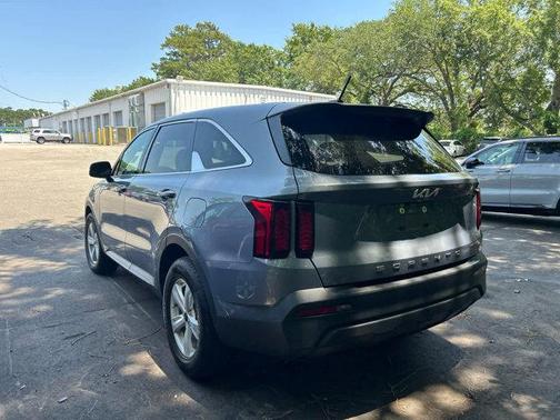 2022 Kia Sorento LX