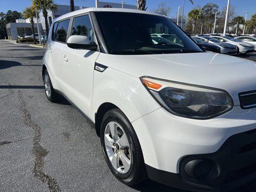 2017 Kia Soul Base