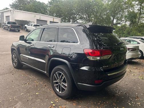 Diamond Black Crystal Pearlcoat 2020 Jeep Grand Cherokee Limited