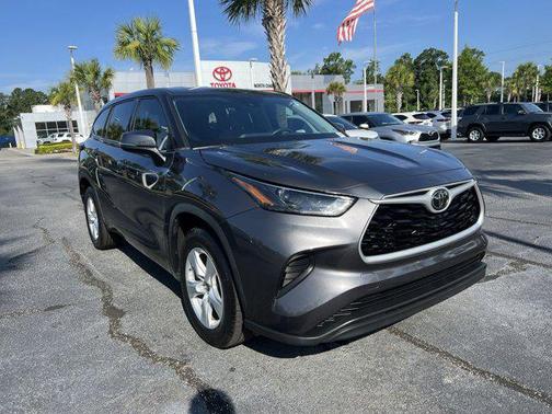 2022 Toyota Highlander L