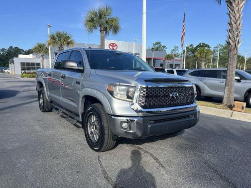Silver Sky Metallic 2018 Toyota Tundra SR5