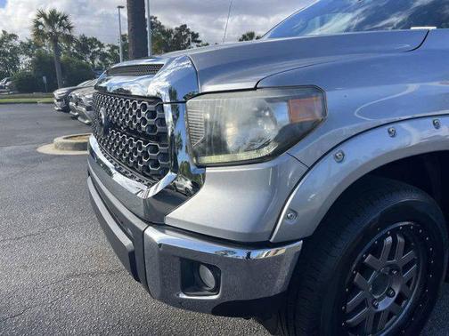 Silver Sky Metallic 2018 Toyota Tundra SR5
