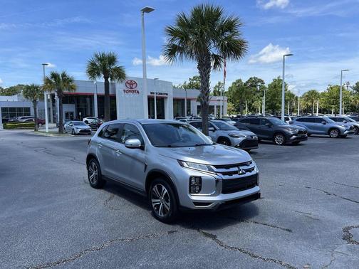 Alloy Silver Metallic 2025 Mitsubishi Outlander Sport SE