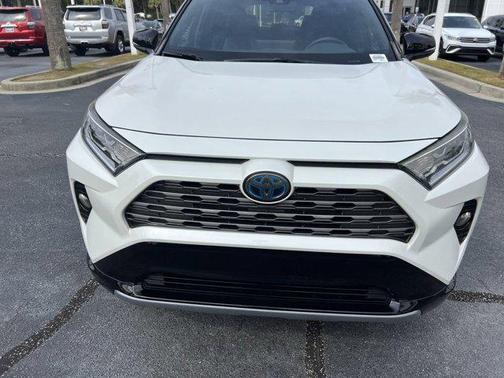 2019 Toyota RAV4 Hybrid SE
