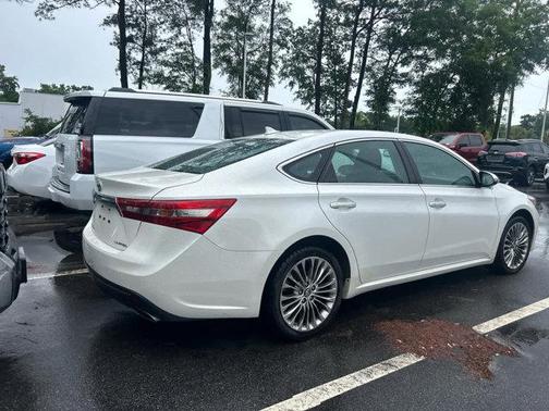 Blizzard Pearl 2016 Toyota Avalon Limited