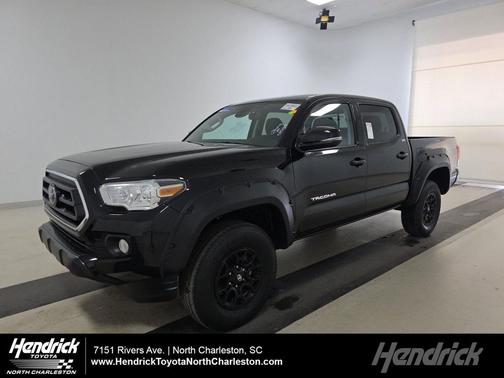 Midnight Black Metallic 2022 Toyota Tacoma SR5