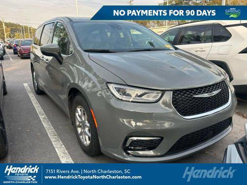 2023 Chrysler Pacifica Touring L