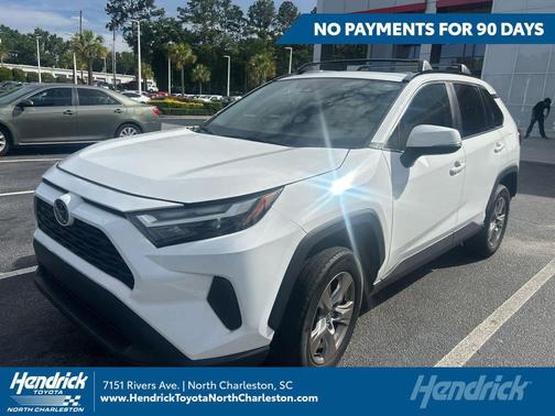 Ice Cap 2023 Toyota RAV4 XLE