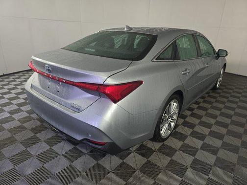 2021 Toyota Avalon Hybrid Limited