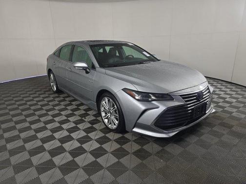 2021 Toyota Avalon Hybrid Limited