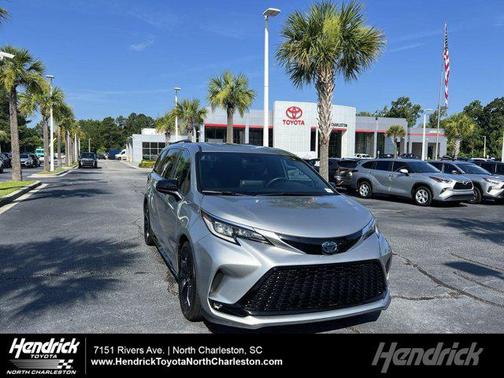 2022 Toyota Sienna XSE 7 Passenger