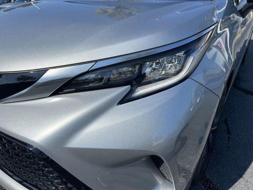2022 Toyota Sienna XSE 7 Passenger