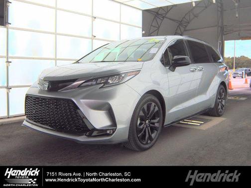 2022 Toyota Sienna XSE 7 Passenger
