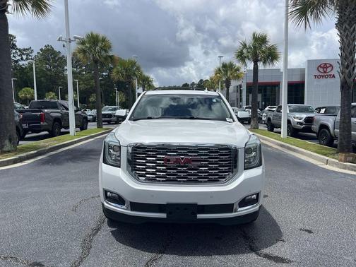 White Frost Tricoat 2020 GMC Yukon XL Denali