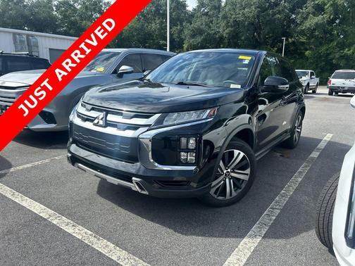 Labrador Black Pearl 2022 Mitsubishi Outlander Sport SE