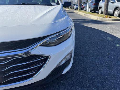 2022 Chevrolet Malibu FWD LT