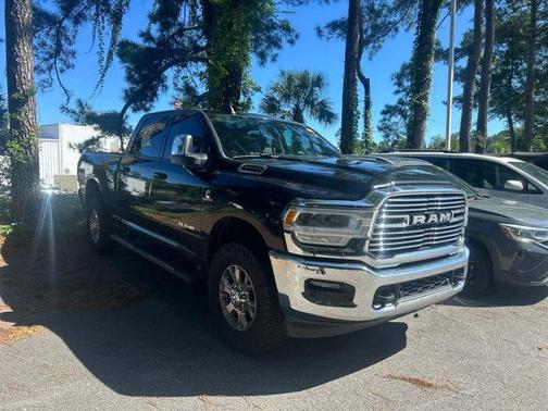2023 RAM 2500 Laramie Crew Cab 4x4 6'4' Box
