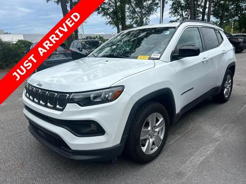 Bright White Clearcoat 2022 Jeep Compass Latitude