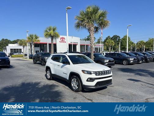 Bright White Clearcoat 2022 Jeep Compass Latitude