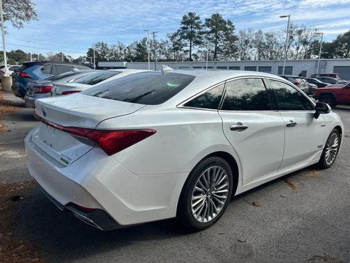 2019 Toyota Avalon Hybrid Limited