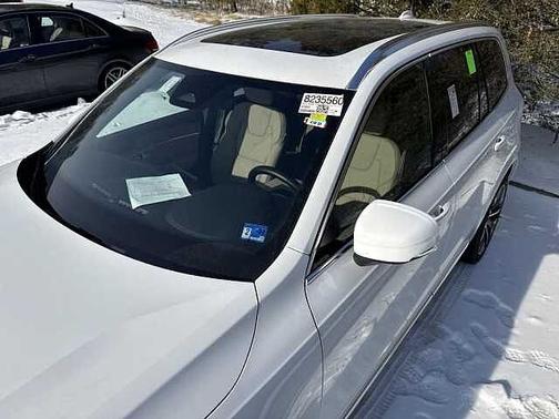 2025 Volvo XC90 Plus