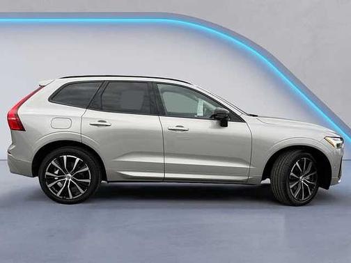 2025 Volvo XC60 Plus