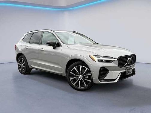 2025 Volvo XC60 Plus