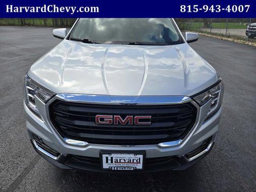 Quicksilver Metallic 2022 GMC Terrain SLE