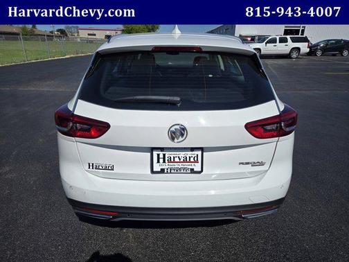 2019 Buick Regal TourX AWD Essence