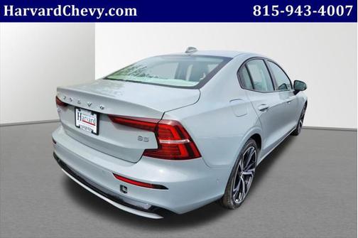2024 Volvo S60 B5 Plus Dark Theme