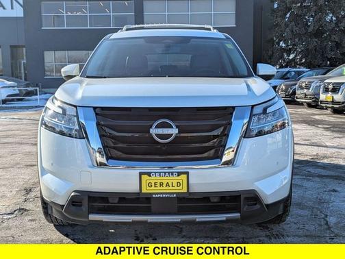 White 2024 Nissan Pathfinder SL