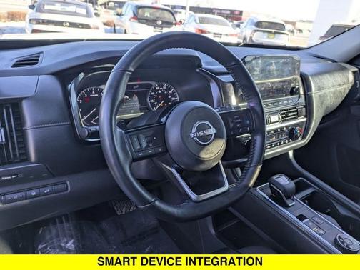 White 2024 Nissan Pathfinder SL