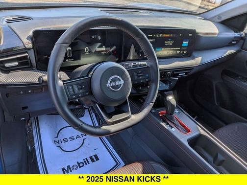 2025 Nissan Kicks SR