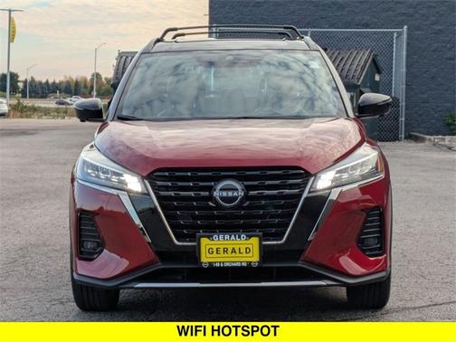 2023 Nissan Kicks SR