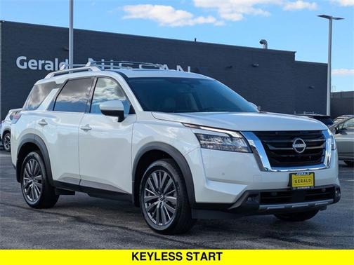 2023 Nissan Pathfinder SL