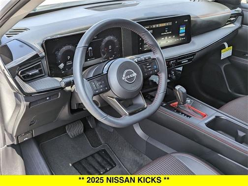 2025 Nissan Kicks SR